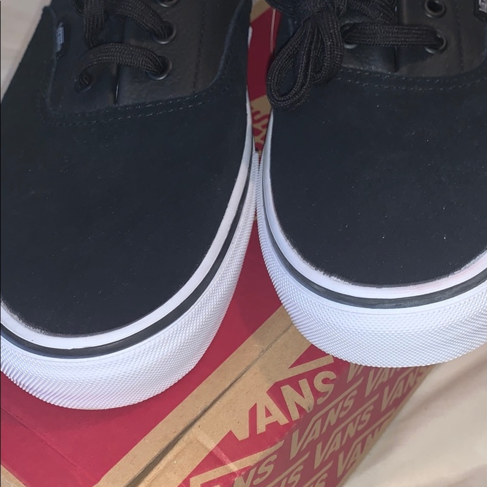 Brand new Vans sneakers - Picture 12 of 13